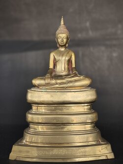 หลวงพ่อศักดิ์สิทธิ์ศรีมงคล รุ่นแรก หนักตัก 5 นิ้ว