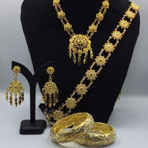 เครื่องประดับชุดไทย