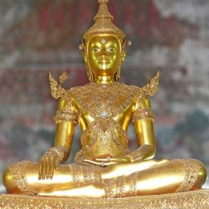 พระพุทธมหาจักรพรรดิ์